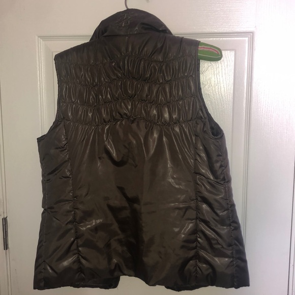 Izod beige polyester vest - Picture 3 of 3